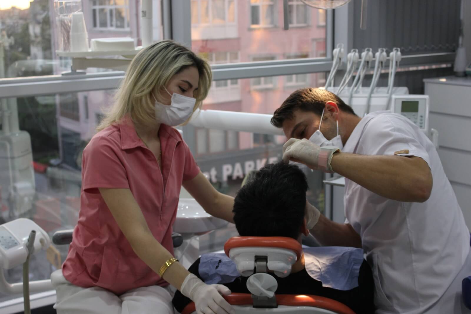Yılmazlar Diş Kliniği Bekleme Salonu
