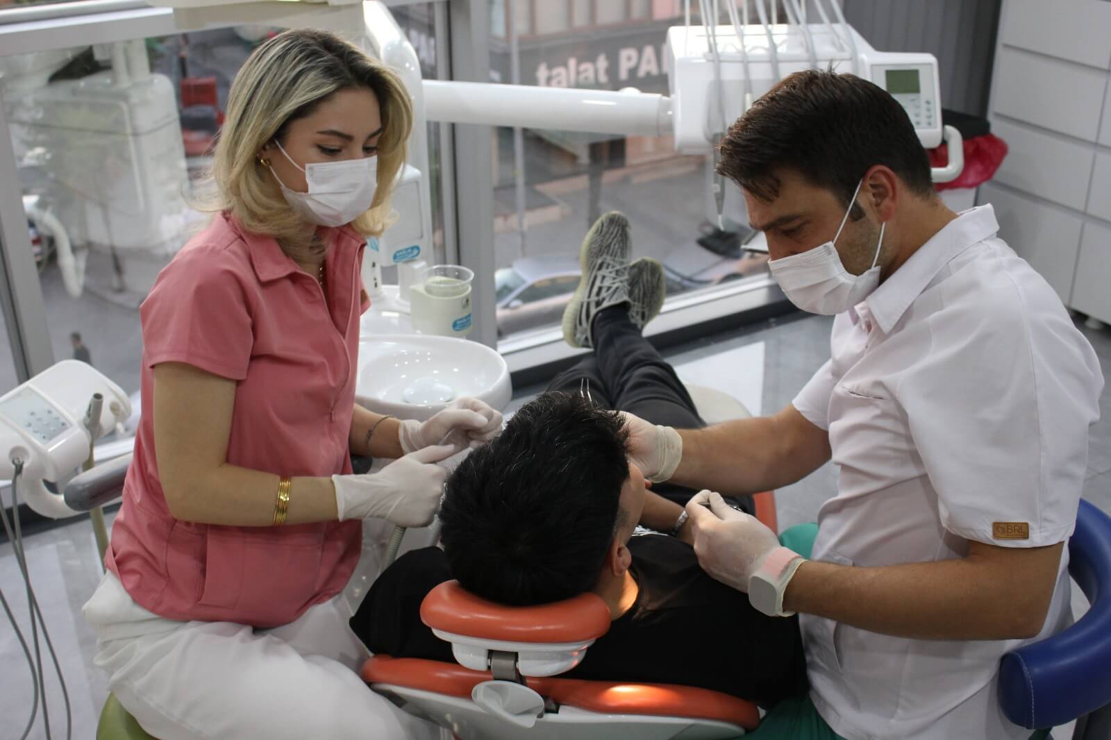 Yılmazlar Diş Kliniği Dış Cephe